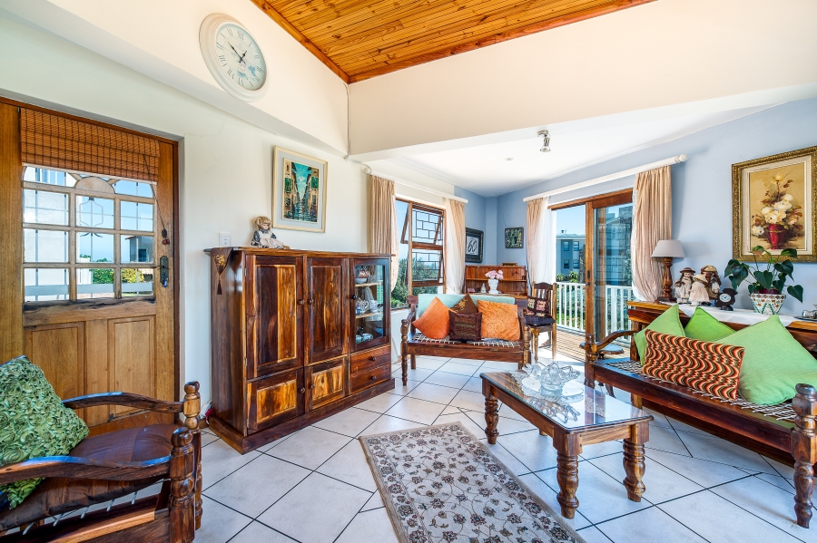 6 Bedroom Property for Sale in Cola Beach Western Cape